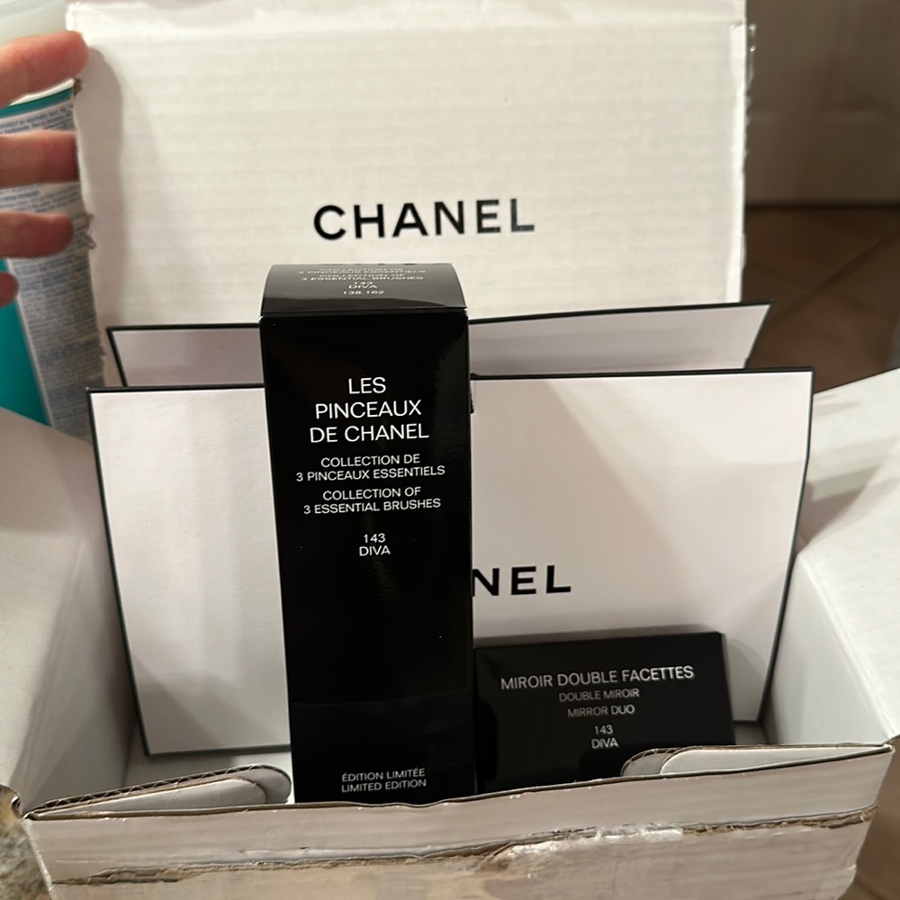 Diva brush set & compact mirror (set)